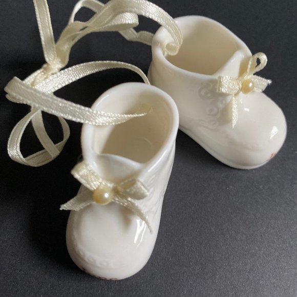 🎁 June Baby Porcelain Baby Booties Ornament - Picture 7 of 10